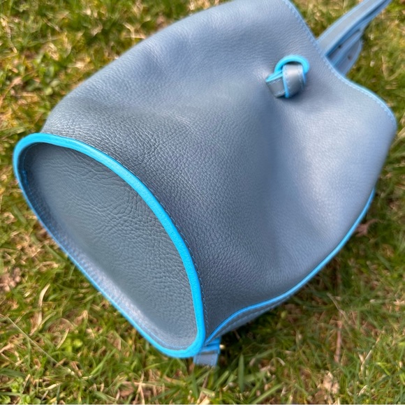 Lindquist Object Small Cyl in Roy blue - Picture 9 of 16